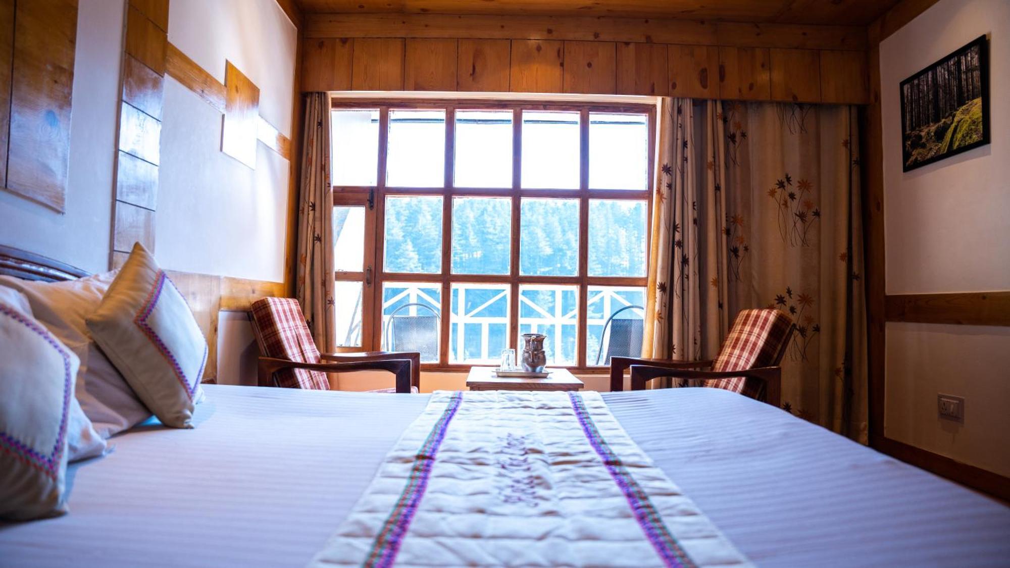 Hotel The Conifer Manāli Esterno foto